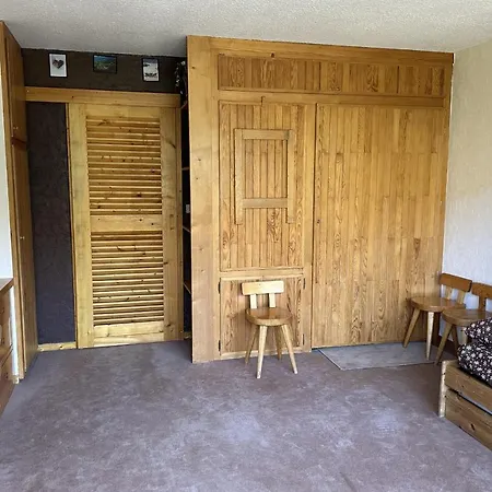 Studio With Balcony 2 Steps From The Slopes Les Allues